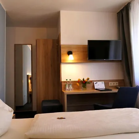 Hasi's Hotel 3*