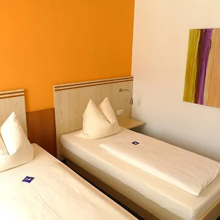 Hasi's Hotel 3*