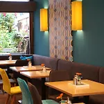 Hasi's Hotel 3*